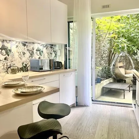 Un De Deux Climatise Avec Un Jardin Privatif Pres De Trocadero Apartment