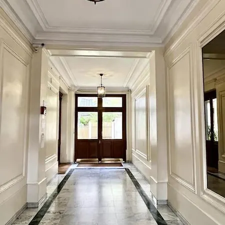 Apartment Un De Deux Climatise Avec Un Jardin Privatif Pres De Trocadero Paris