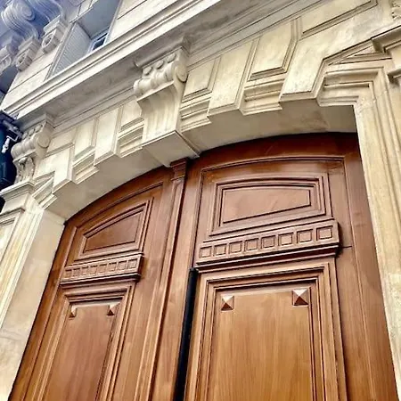 Apartment Un De Deux Climatise Avec Un Jardin Privatif Pres De Trocadero *