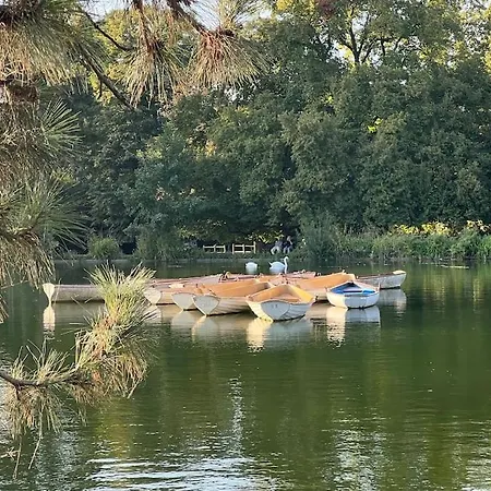 Un De Deux Climatise Avec Un Jardin Privatif Pres De Trocadero Paris